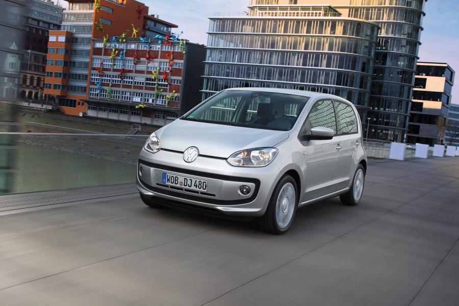  Volkswagen up! 5-Door 2012 года  (фото 12 из 26)